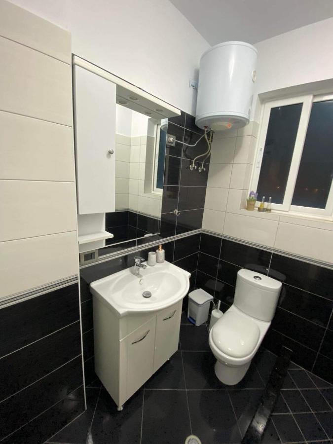 Orfeas Central Apartment Fier Eksteriør billede
