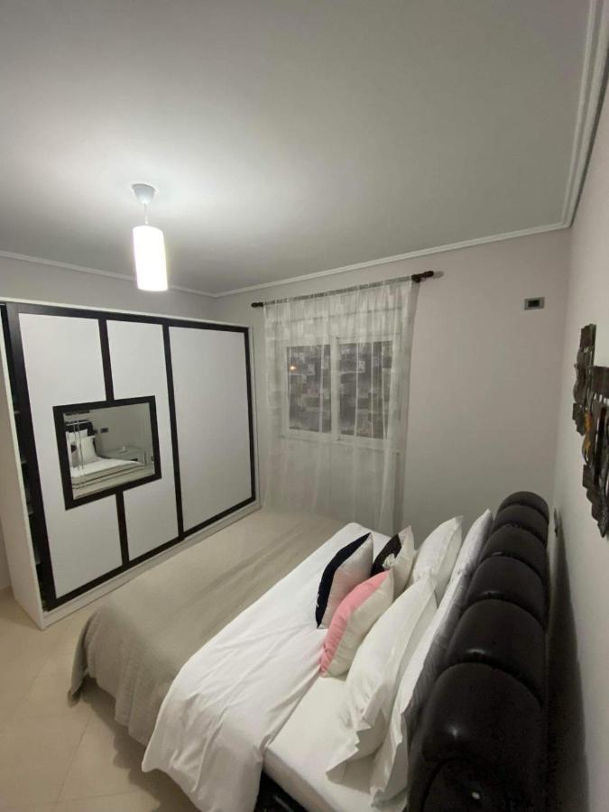 Orfeas Central Apartment Fier Eksteriør billede