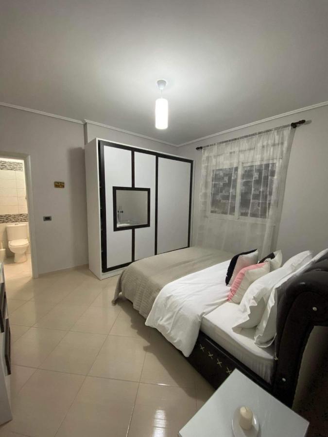 Orfeas Central Apartment Fier Eksteriør billede